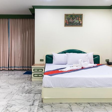 75 Paradise Lane Managed By Loft Group Бангкок Экстерьер фото